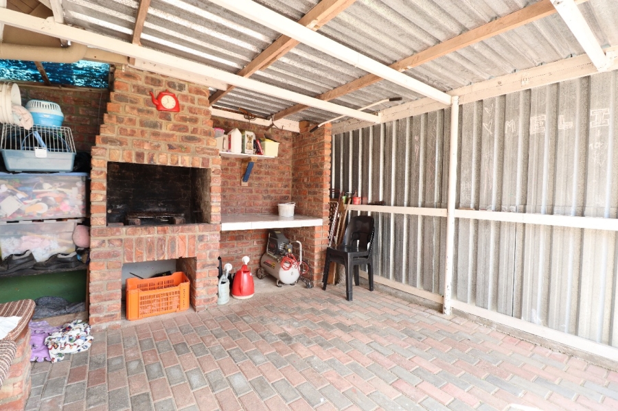 3 Bedroom Property for Sale in Kabega Park Eastern Cape